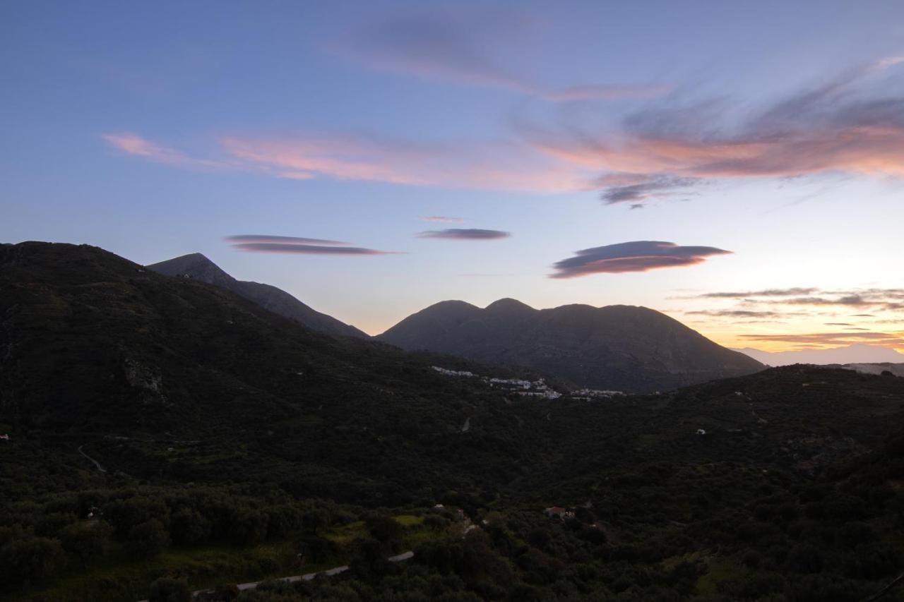 The Mountain House - Authentic Cretan Hideaway - Breathtaking And Nature Views Tourloti Экстерьер фото